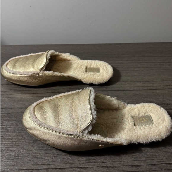 UGG Lane Metallic Gold Platinum Gold Sheepskin Lined Loafer Slipper Women Sz 8.5 - Picture 6 of 9